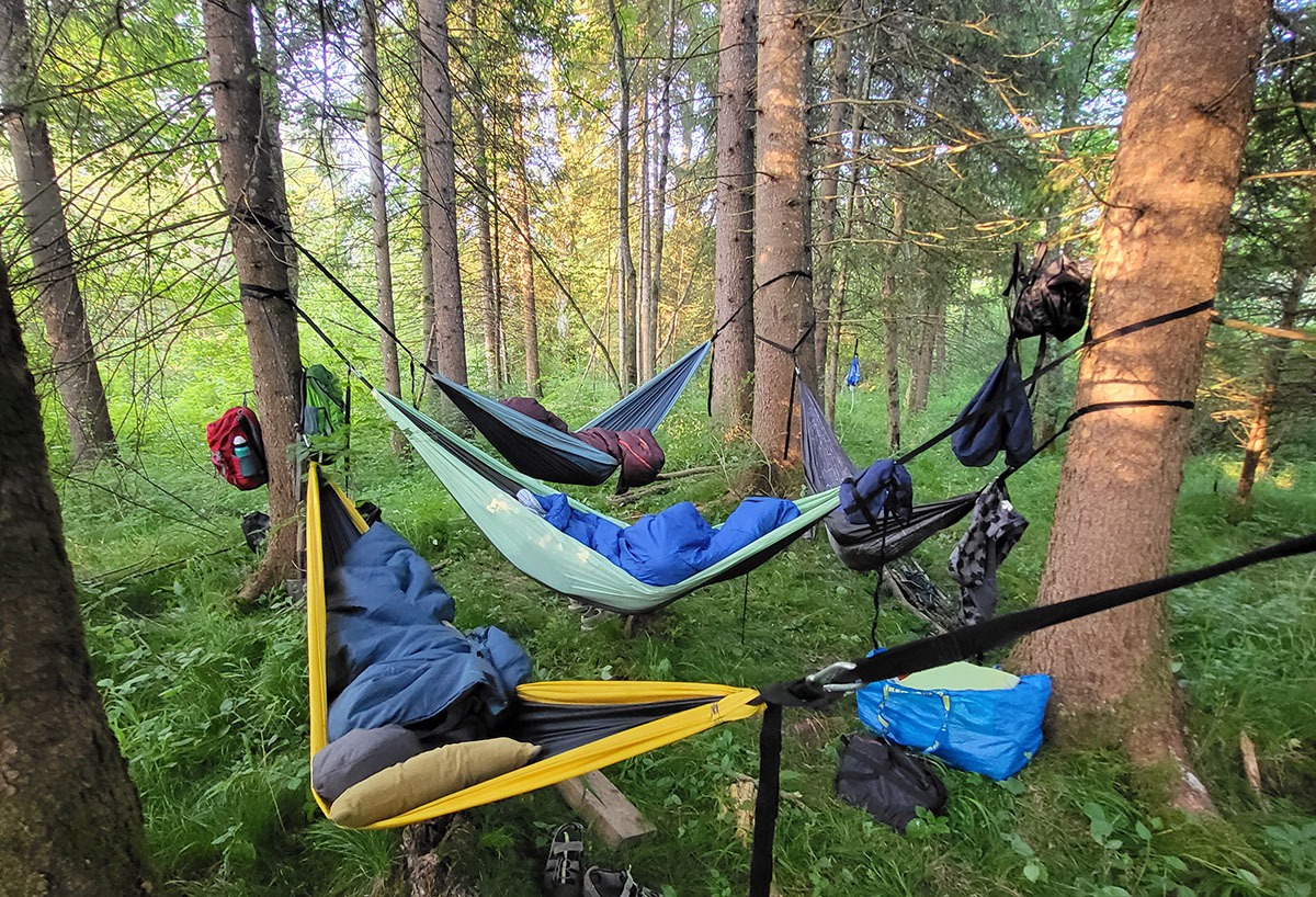 Outdoorgeschenke für Kinder und Jugendliche_Hängematten im Wald